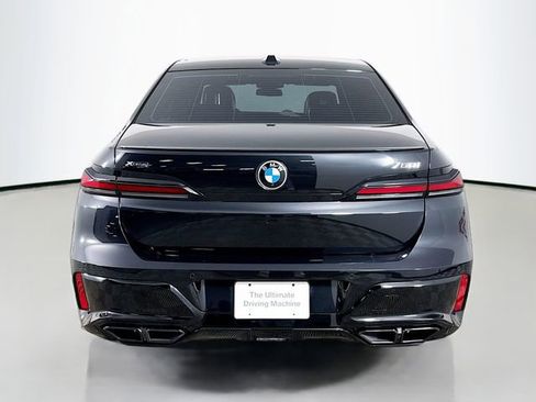 Used 2025 BMW 760i xDrive image 6