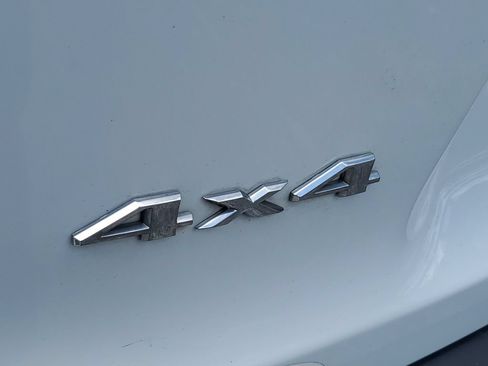 Used 2019 Jeep Cherokee Limited AWD/4WD image 9