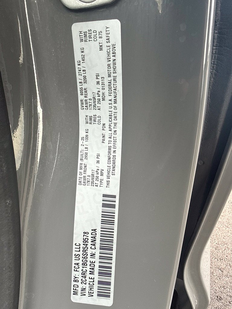 Used 2025 Chrysler Pacifica Select FWD image 25