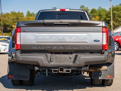 Certified 2019 Ford F450 Platinum w/ Platinum Ultimate Package image 6