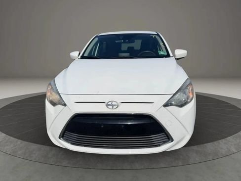 Used 2016 Scion iA FWD image 2