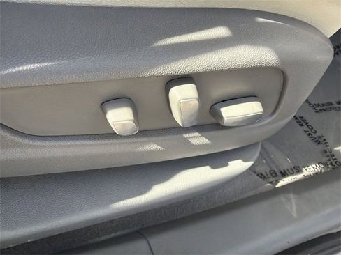 Used 2021 Cadillac XT6 Premium Luxury image 12