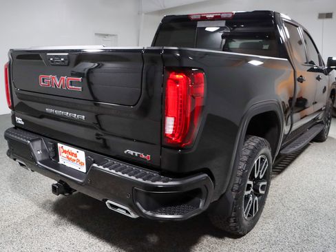 Used 2024 GMC Sierra 1500 AT4 w/ Technology Package image 7