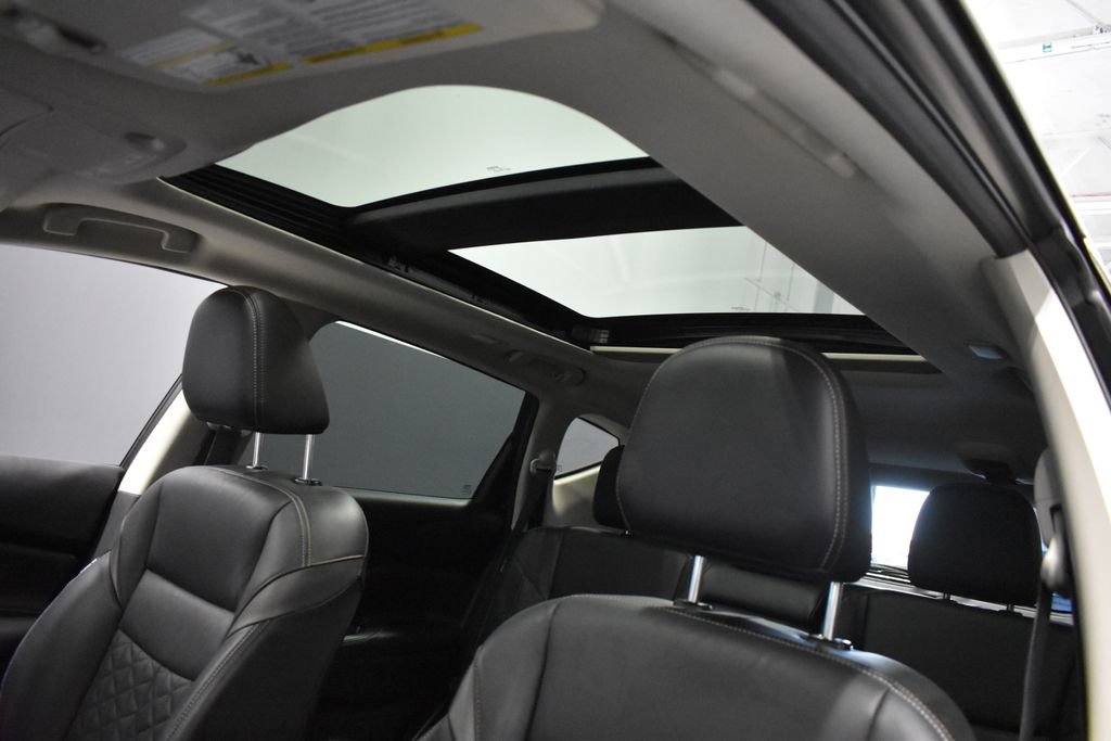 Certified 2023 Nissan Murano Platinum w/ Cargo Package FWD image 17
