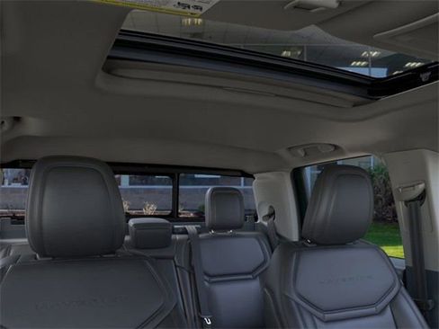 New 2025 Ford Maverick Lariat w/ Black Appearance Package image 12