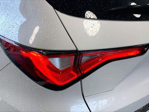 Used 2023 Acura MDX SH-AWD image 24