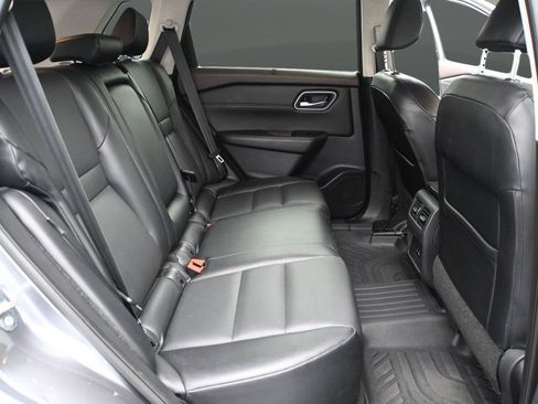 Used 2021 Nissan Rogue SV w/ Premium Package AWD/4WD image 20