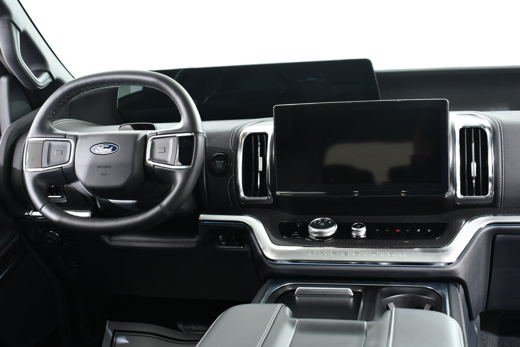 New 2027 Ford Expedition Platinum w/ Stealth Performance Package AWD/4WD image 8