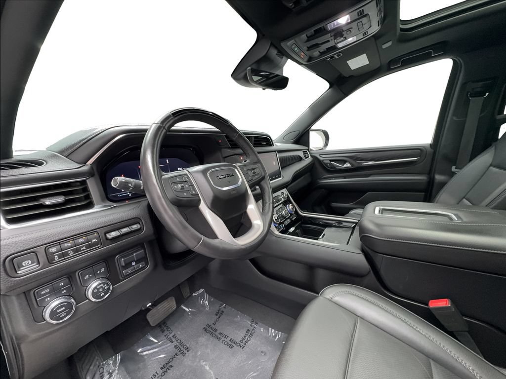 Used 2024 GMC Yukon Denali w/ Advanced Technology Package AWD/4WD image 22