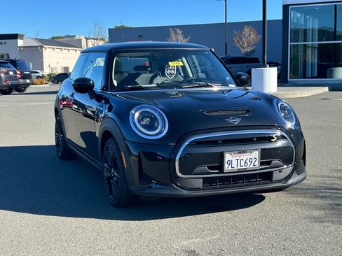 Used 2024 MINI Cooper SE image 7