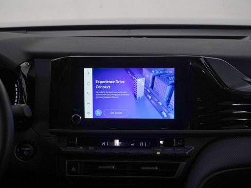 Used 2025 Toyota Camry SE image 14