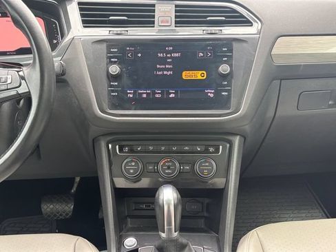 Used 2019 Volkswagen Tiguan SEL AWD/4WD image 4
