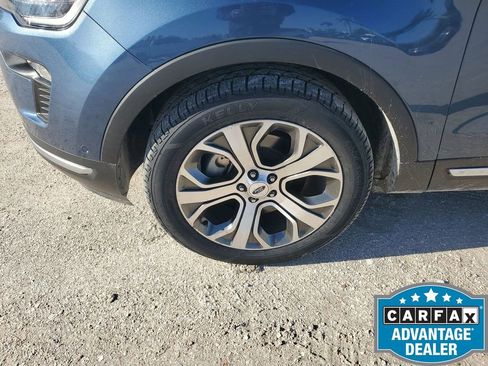 Used 2019 Ford Explorer Platinum image 19