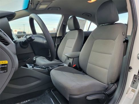 Used 2017 Kia Forte LX image 19