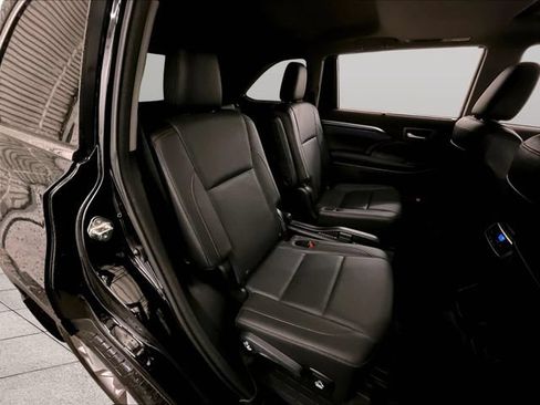 Used 2016 Toyota Highlander Limited AWD/4WD image 26