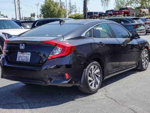 Used 2018 Honda Civic EX image 4