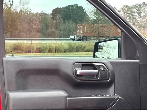 Used 2023 Chevrolet Silverado 1500 Custom image 11