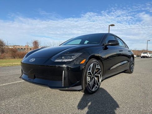 Used 2025 Hyundai Ioniq 6 SEL image 4