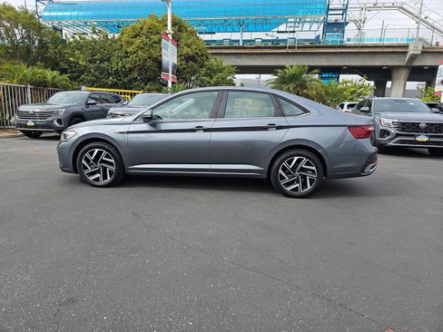 Used 2022 Volkswagen Jetta SEL FWD image 8