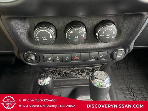 Used 2016 Jeep Wrangler Unlimited Sahara w/ Connectivity Group image 20