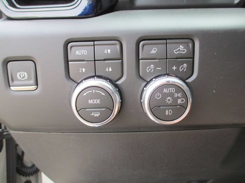 New 2026 GMC Sierra 1500 AT4X AWD/4WD image 19