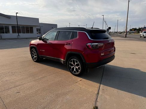 Used 2023 Jeep Compass Limited AWD/4WD image 6