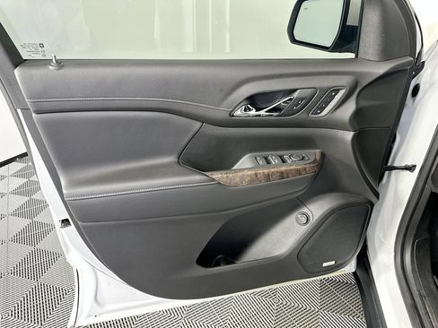 Used 2021 GMC Acadia Denali AWD/4WD image 21