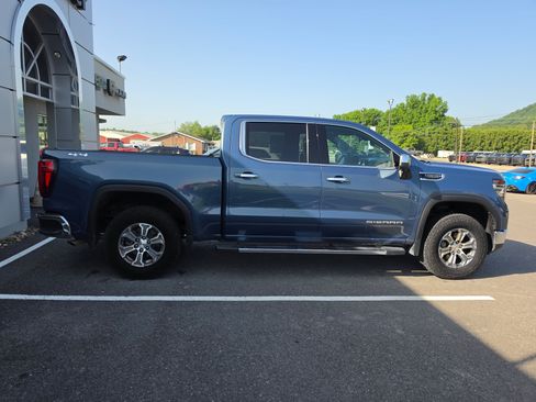Used 2024 GMC Sierra 1500 SLT AWD/4WD image 2