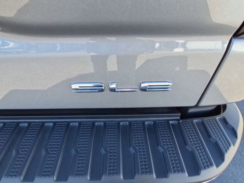 New 2026 GMC Sierra 1500 SLE w/ X31 Off-Road Package image 13