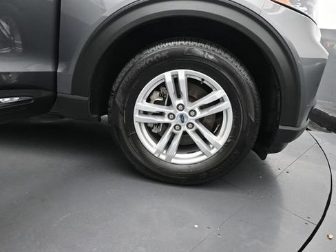 Certified 2022 Ford Explorer XLT w/ Class IV Trailer Tow Package AWD/4WD image 34