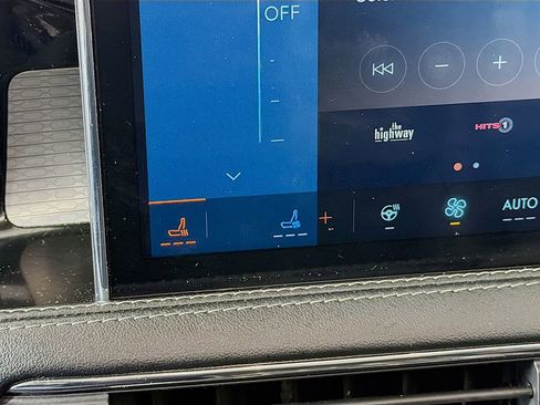 Used 2023 Lincoln Corsair AWD w/ Equipment Group 101A image 38