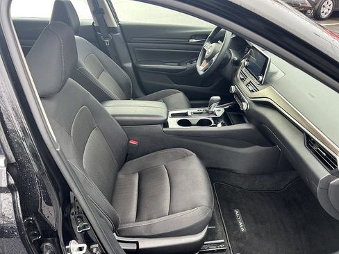 Certified 2024 Nissan Altima 2.5 SV image 17