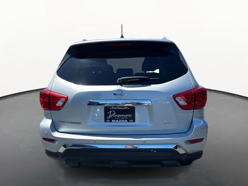 Used 2018 Nissan Pathfinder SV FWD image 4