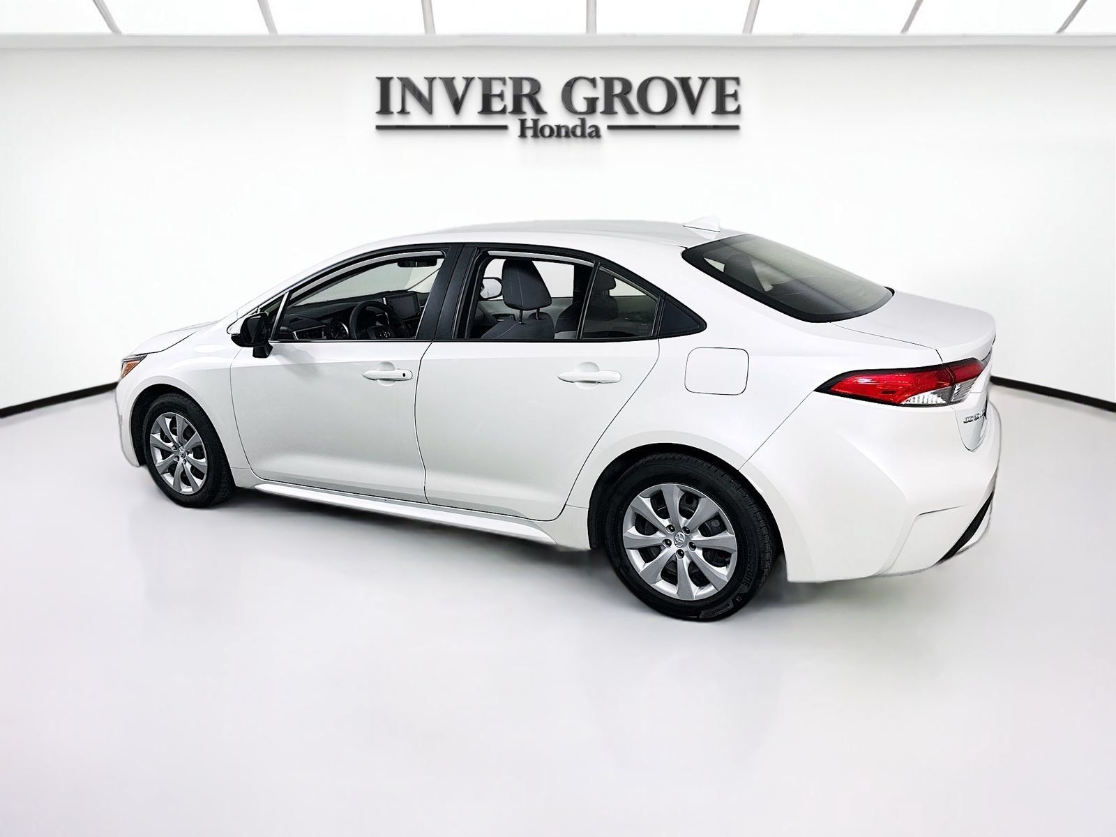 Used 2020 Toyota Corolla LE FWD image 7