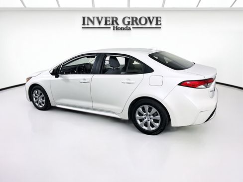 Used 2020 Toyota Corolla LE FWD image 7