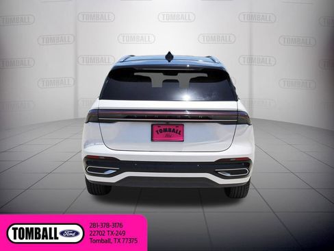 Used 2024 Lincoln Nautilus Reserve w/ Equipment Group 202A AWD/4WD image 6