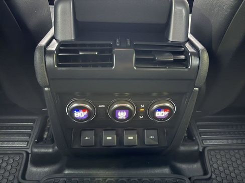Used 2020 Land Rover Defender 110 First Edition AWD/4WD image 37