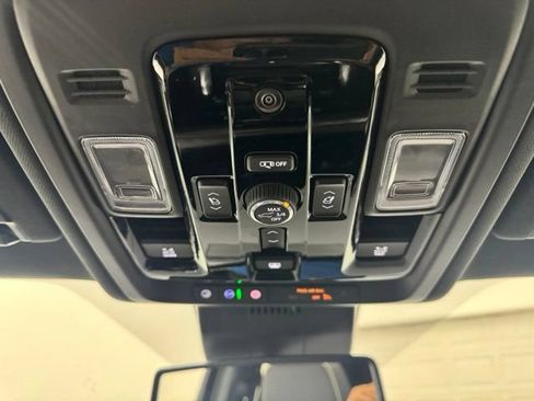 New 2026 Chevrolet Tahoe Premier w/ Sun And Tow Package AWD/4WD image 19