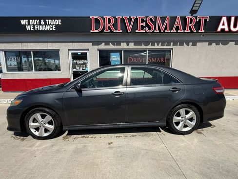 Used 2011 Toyota Camry SE w/ SE Extra-Value Pkg #1 image 6