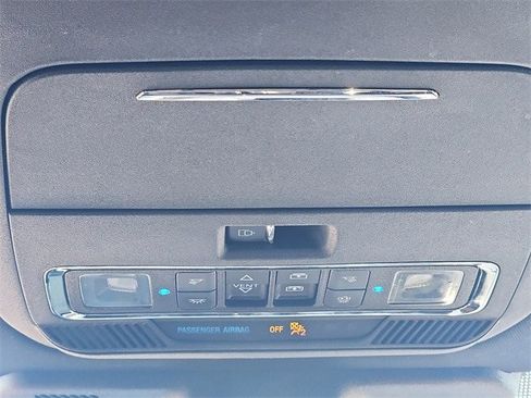 Certified 2021 Ford F150 Lariat w/ Equipment Group 502A High image 19