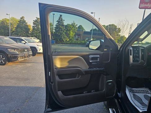 Used 2015 GMC Sierra 2500 Denali w/ Duramax Plus Package AWD/4WD image 60