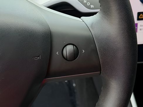 Used 2020 Tesla Model 3 Standard Range Plus RWD image 42