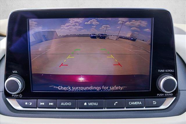 Used 2025 Nissan Rogue SV AWD/4WD image 17