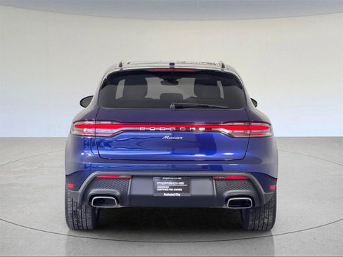 Used 2025 Porsche Macan image 7