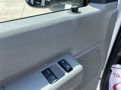 New 2024 Ford E-350 and Econoline 350 Super Duty w/ Power Windows & Locks Group image 12