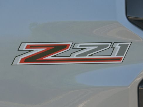 Used 2024 Chevrolet Colorado Z71 w/ Z71 Convenience Package 2 image 41