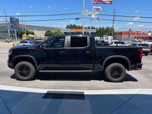 Certified 2023 Chevrolet Silverado 1500 ZR2 w/ Technology Package AWD/4WD image 6