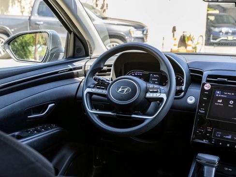 Used 2024 Hyundai Tucson SEL FWD image 28
