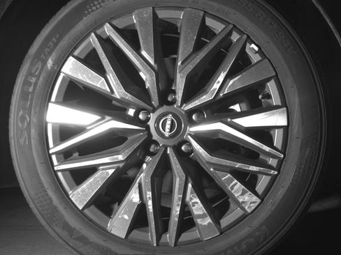 Used 2025 Nissan Altima 2.5 SV image 13