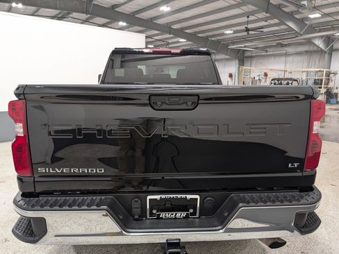 Used 2024 Chevrolet Silverado 2500 LT image 4